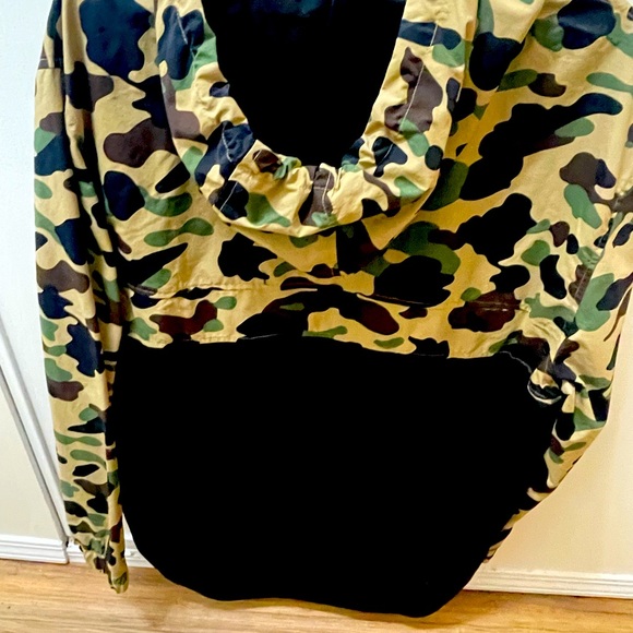 Camo Pullover Windbreaker - Picture 2 of 3